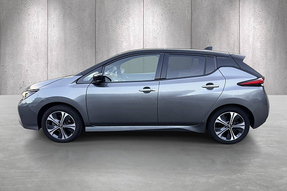 Nissan Leaf 4 of 27
