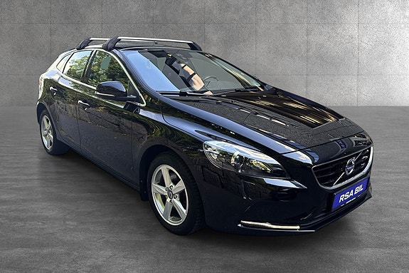 Volvo V40 3 of 12