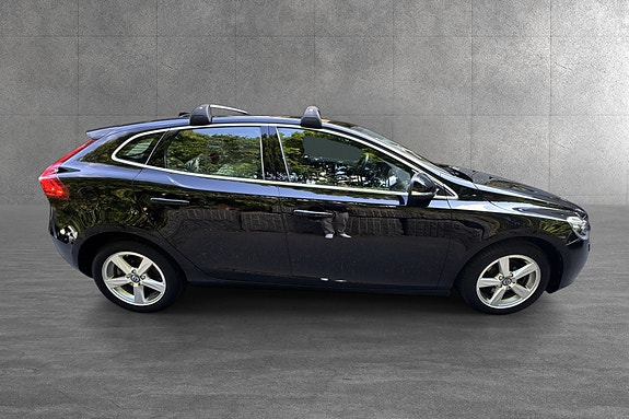Volvo V40 4 of 12