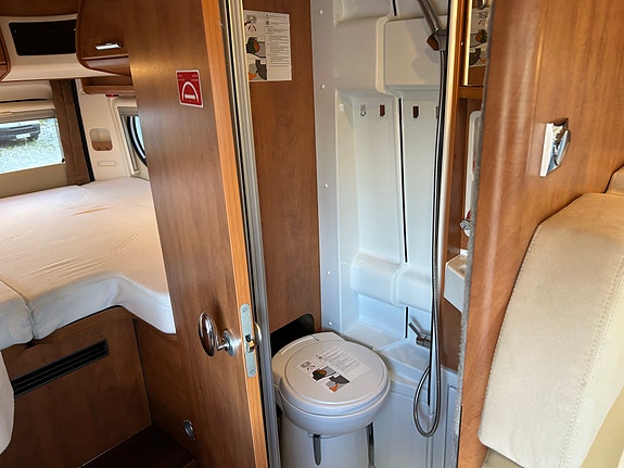 Carthago 2,3 177HK Aut-Malibu Van 640 LE 26 of 30