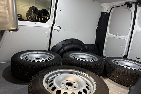 Volkswagen Caddy Maxi 7 of 24