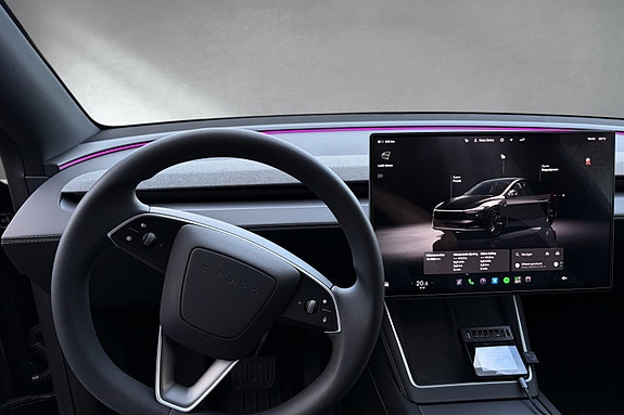 Tesla Model Y 12 of 23