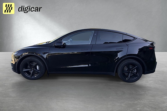 Tesla Model Y 2 of 23