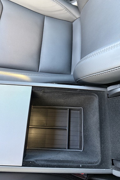 Tesla Model Y 14 of 23