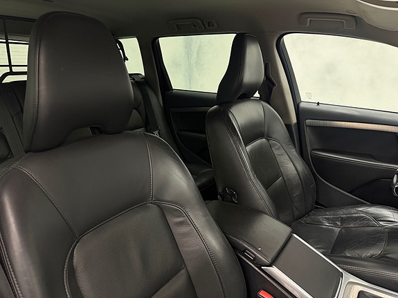 Volvo XC70 25 of 30