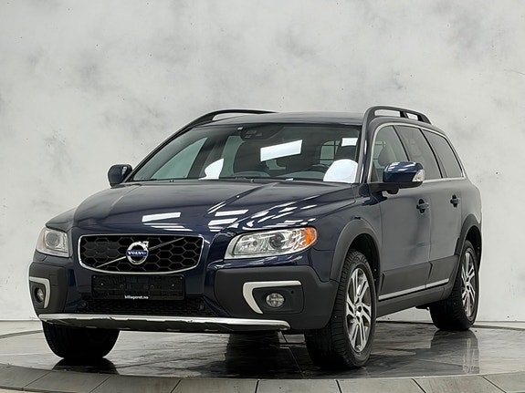 Volvo XC70 2 of 30