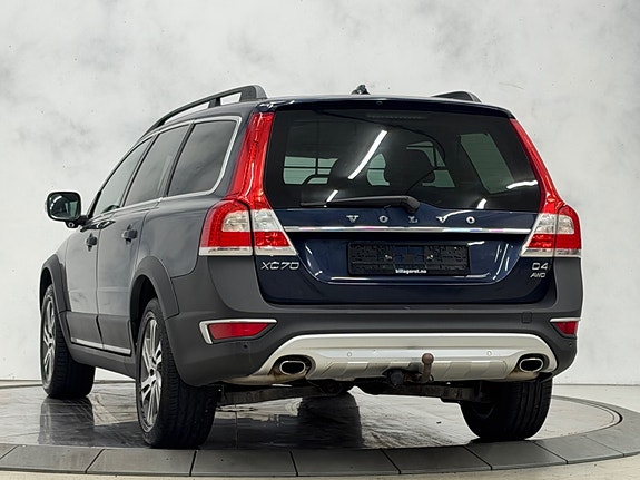 Volvo XC70 10 of 30