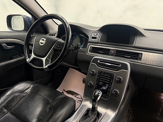 Volvo XC70 27 of 30