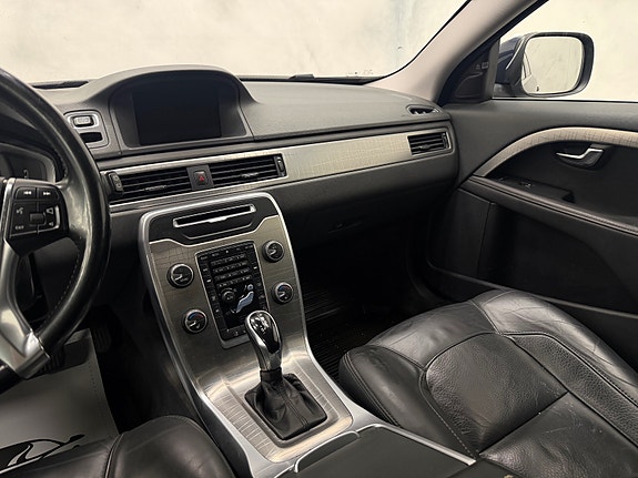 Volvo XC70 17 of 30