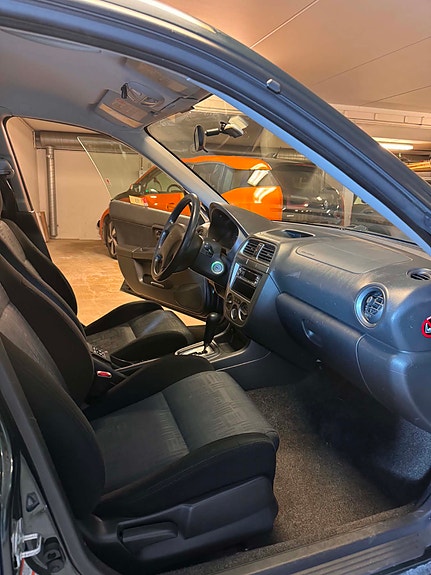 Subaru Impreza 9 of 15