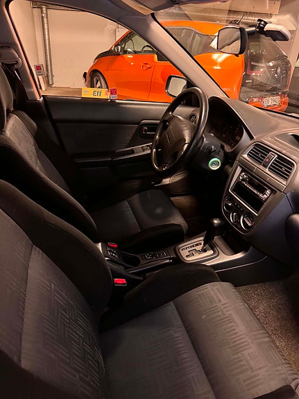 Subaru Impreza 7 of 15