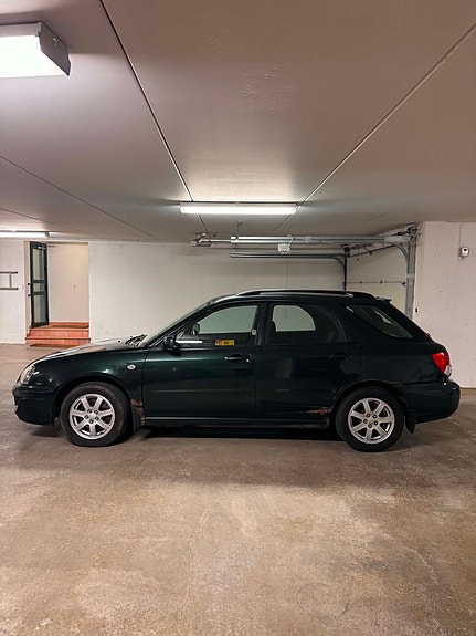 Subaru Impreza 4 of 15