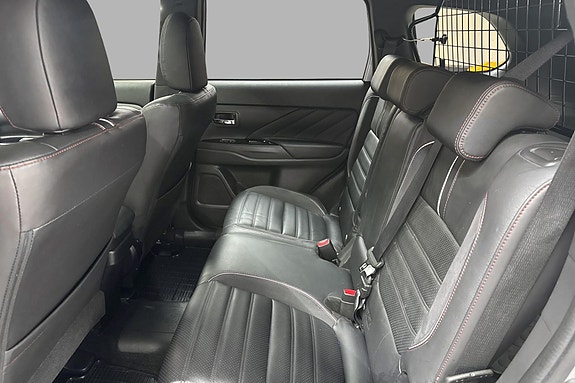 Mitsubishi Outlander 16 of 28