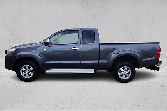 Toyota HiLux 3 of 6