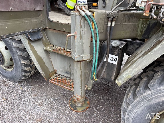 Mercedes MB-trac 1000 4x4 traktor m/ frontlaster og kran 28 of 30