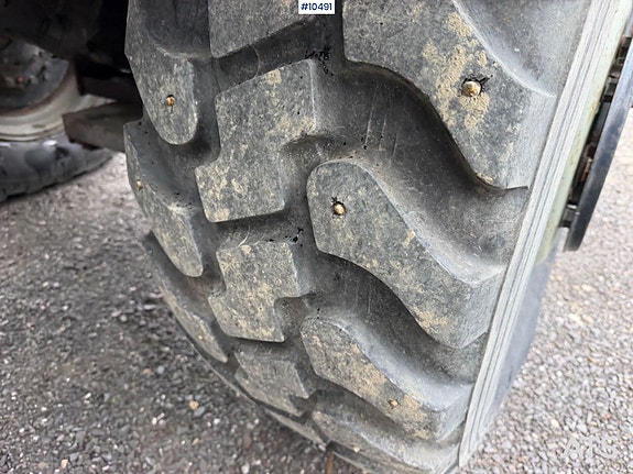 Mercedes MB-trac 1000 4x4 traktor m/ frontlaster og kran 16 of 30