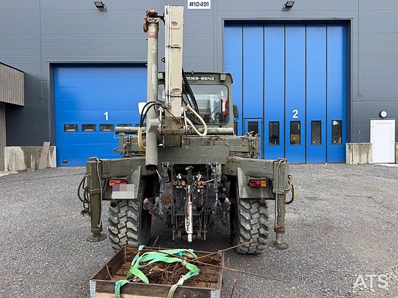 Mercedes MB-trac 1000 4x4 traktor m/ frontlaster og kran 4 of 30