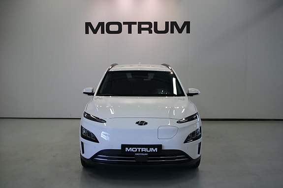 Hyundai Kona 2 of 30