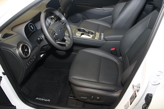 Hyundai Kona 12 of 30