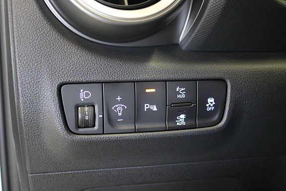 Hyundai Kona 17 of 30