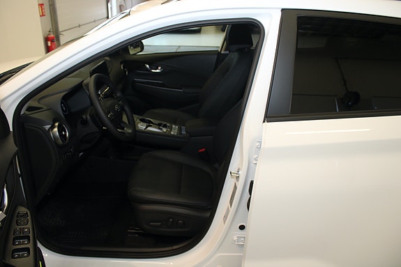 Hyundai Kona 11 of 30