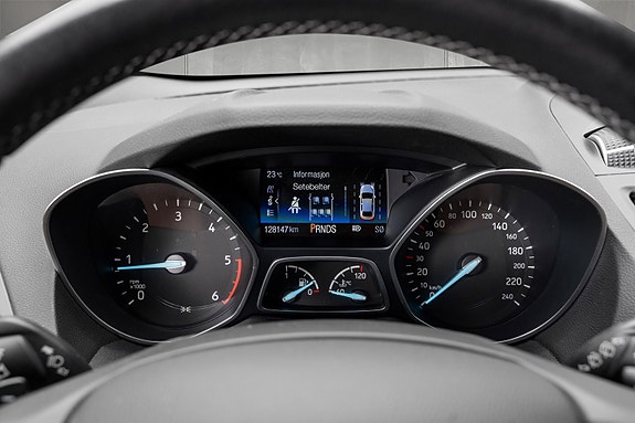 Ford Kuga 17 of 30