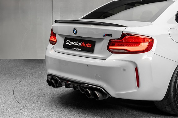BMW M2 10 of 30