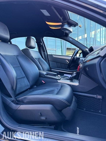 Mercedes-Benz E-Klasse 11 of 30