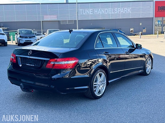 Mercedes-Benz E-Klasse 7 of 30