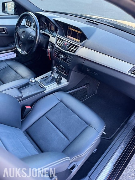Mercedes-Benz E-Klasse 14 of 30