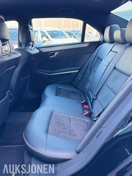 Mercedes-Benz E-Klasse 20 of 30