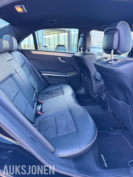 Mercedes-Benz E-Klasse 15 of 30