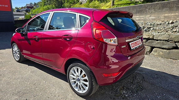 Ford Fiesta 6 of 21