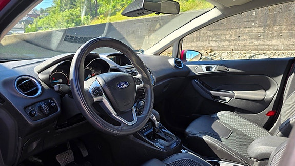 Ford Fiesta 10 of 21