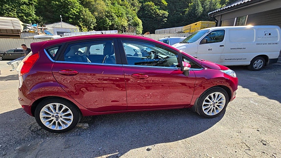 Ford Fiesta 5 of 21