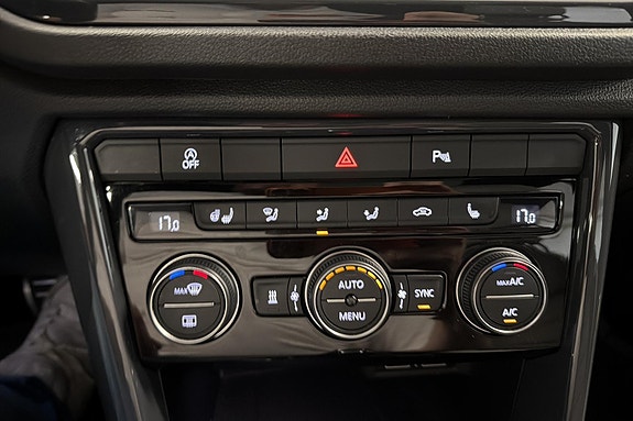 Volkswagen T-Roc 15 of 24