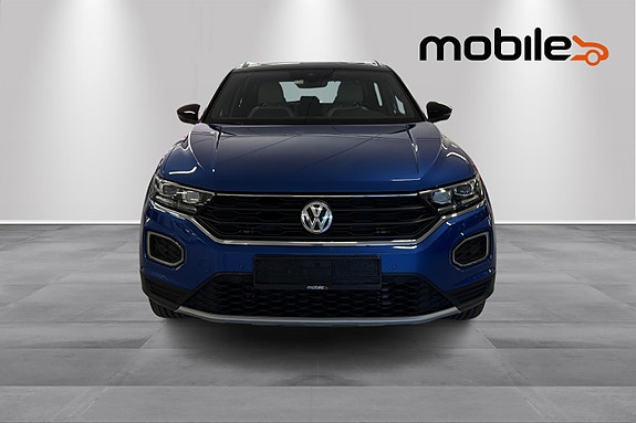 Volkswagen T-Roc 18 of 24