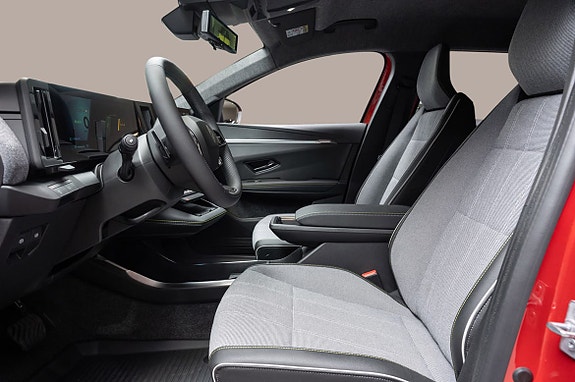 Renault Scenic E-Tech 10 of 26