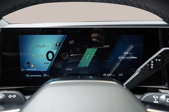 Renault Scenic E-Tech 18 of 26
