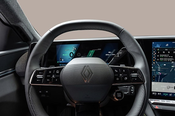 Renault Scenic E-Tech 17 of 26