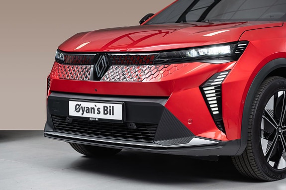 Renault Scenic E-Tech 9 of 26