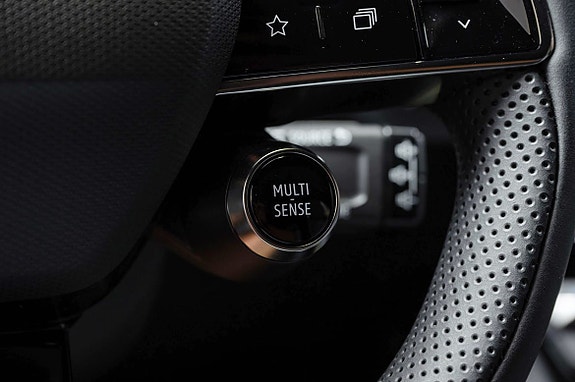 Renault Scenic E-Tech 20 of 26