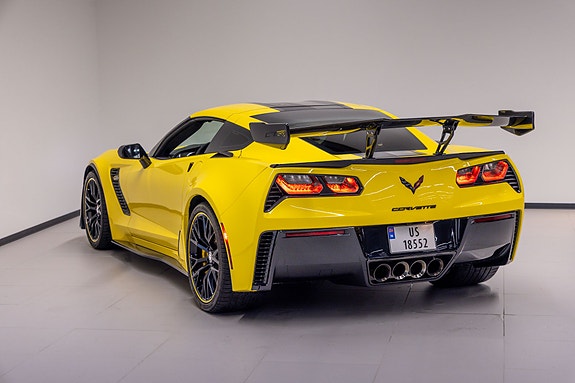 Chevrolet Corvette 19 of 30