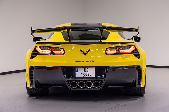 Chevrolet Corvette 17 of 30