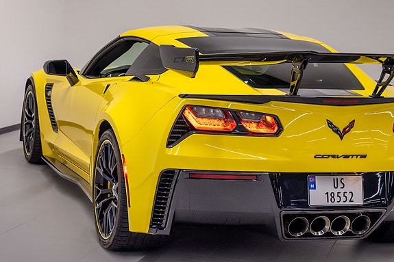 Chevrolet Corvette 24 of 30