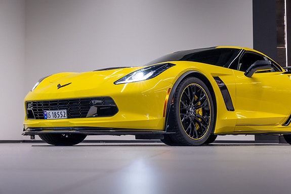 Chevrolet Corvette 16 of 30