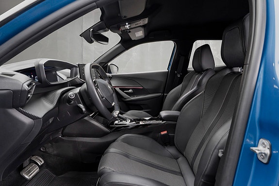 Peugeot e-2008 15 of 29
