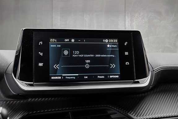 Peugeot e-2008 19 of 29