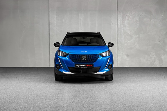 Peugeot e-2008 13 of 29