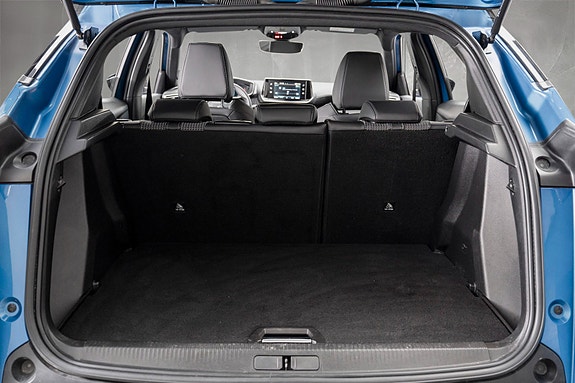 Peugeot e-2008 27 of 29